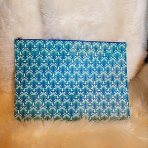 Liberty Iphis Large Pouch Green